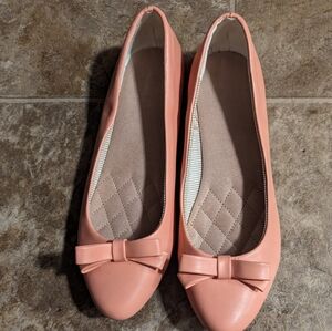 Basic Editions Flats Shoes for women size 9